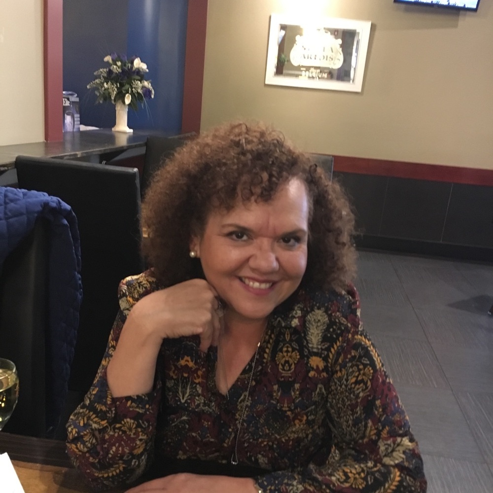 Meet your Posher, Gloria m